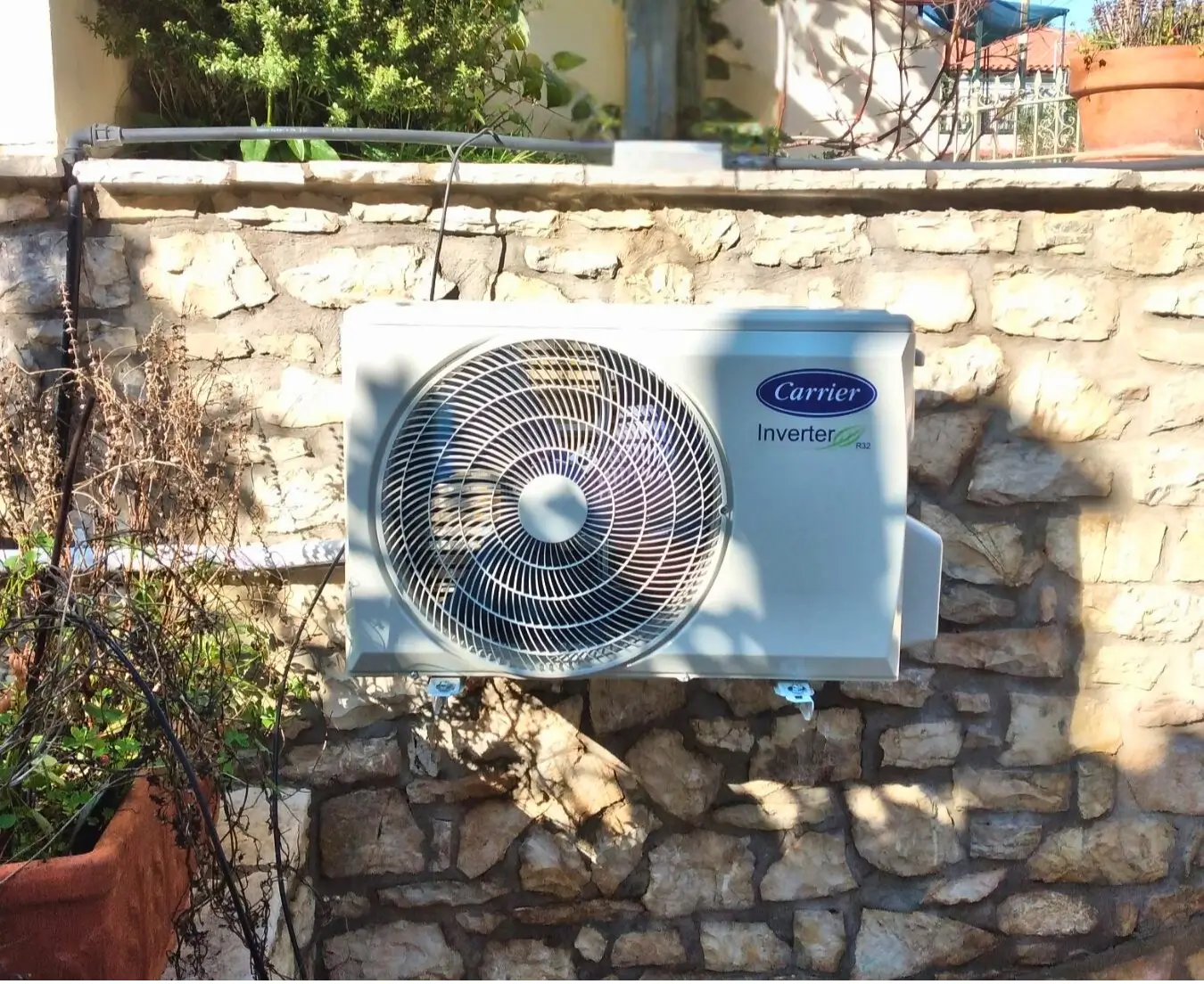 air condition carrier topothetisi eksoteriki monada solinosis